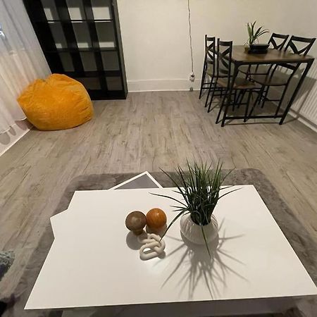 Beautiful 2 Bedroom On Tower Bridge Londres Exterior foto