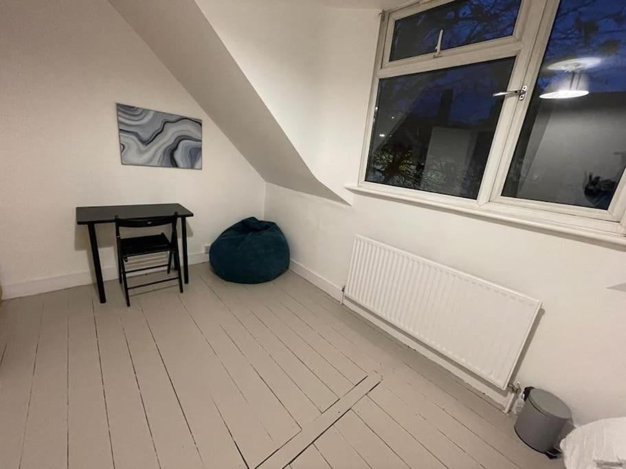Beautiful 2 Bedroom On Tower Bridge Londres Exterior foto