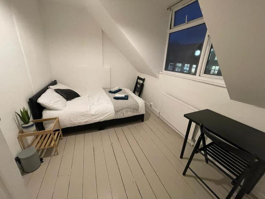Beautiful 2 Bedroom On Tower Bridge Londres Exterior foto