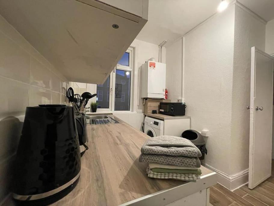 Beautiful 2 Bedroom On Tower Bridge Londres Exterior foto