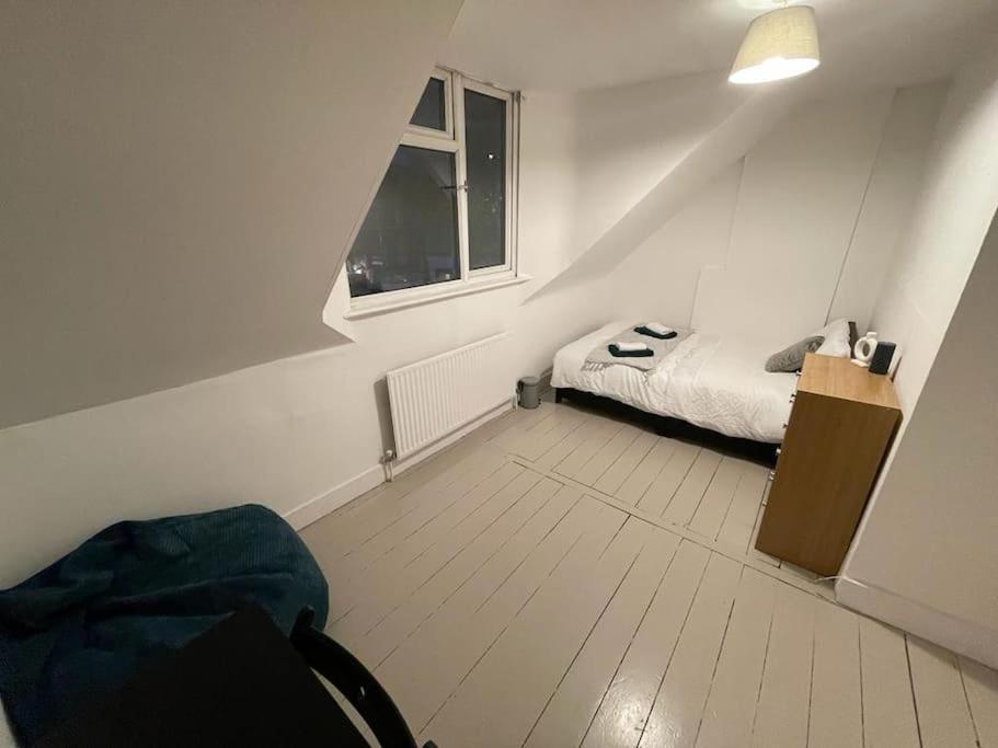 Beautiful 2 Bedroom On Tower Bridge Londres Exterior foto